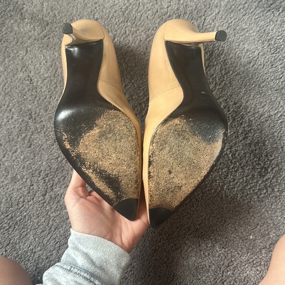 Stuart Weitzman Nude Heels size 7 - Picture 4 of 10